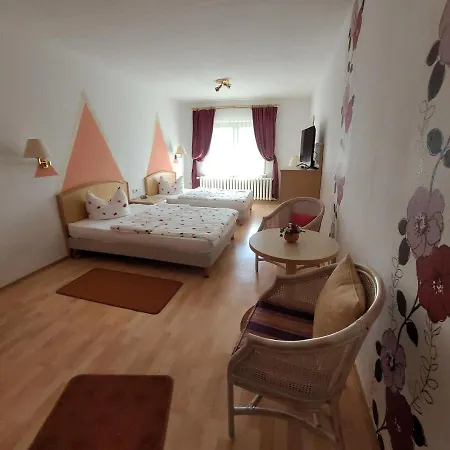 Waldpension Am Koepfchen * Kurort Steinbach-Hallenberg